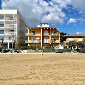 Fronte Mare-carraro Immobiliare Appartamento Lido di Jesolo