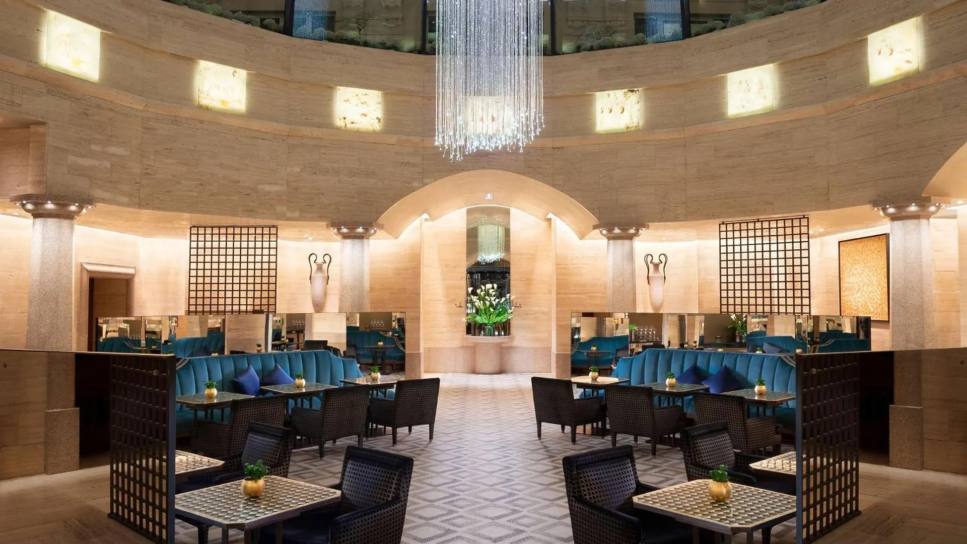 Hotel Park Hyatt Milano 5*,  Italia